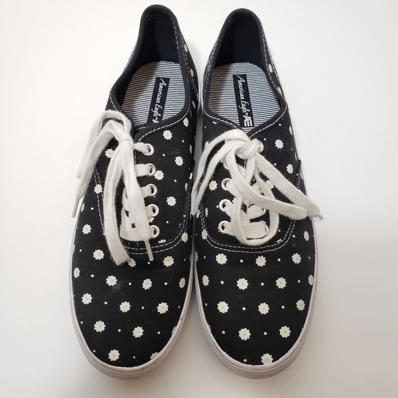 5/$15 Size 9.5 American Eagle Black Casual Shoes with White Flowers - Picture 3 of 8